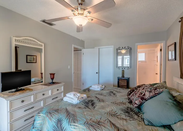 Shore Haven Unit 5a * Clearwater Beach