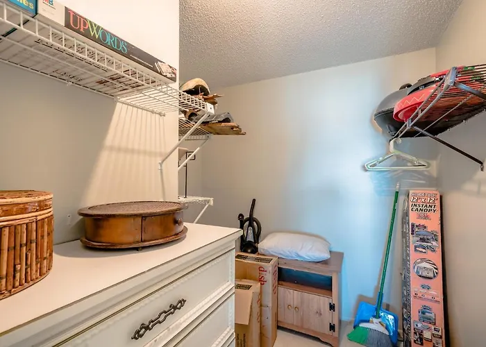 Shore Haven Unit 5a Apartment *