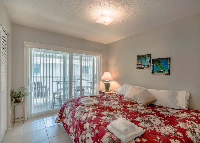 Shore Haven Unit 5a Apartment *